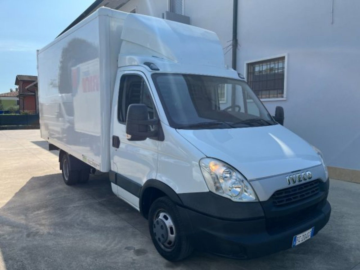 Iveco Daily Telaio 35C15 BTor 3.0 HPT PL-RG Cabinato (2)