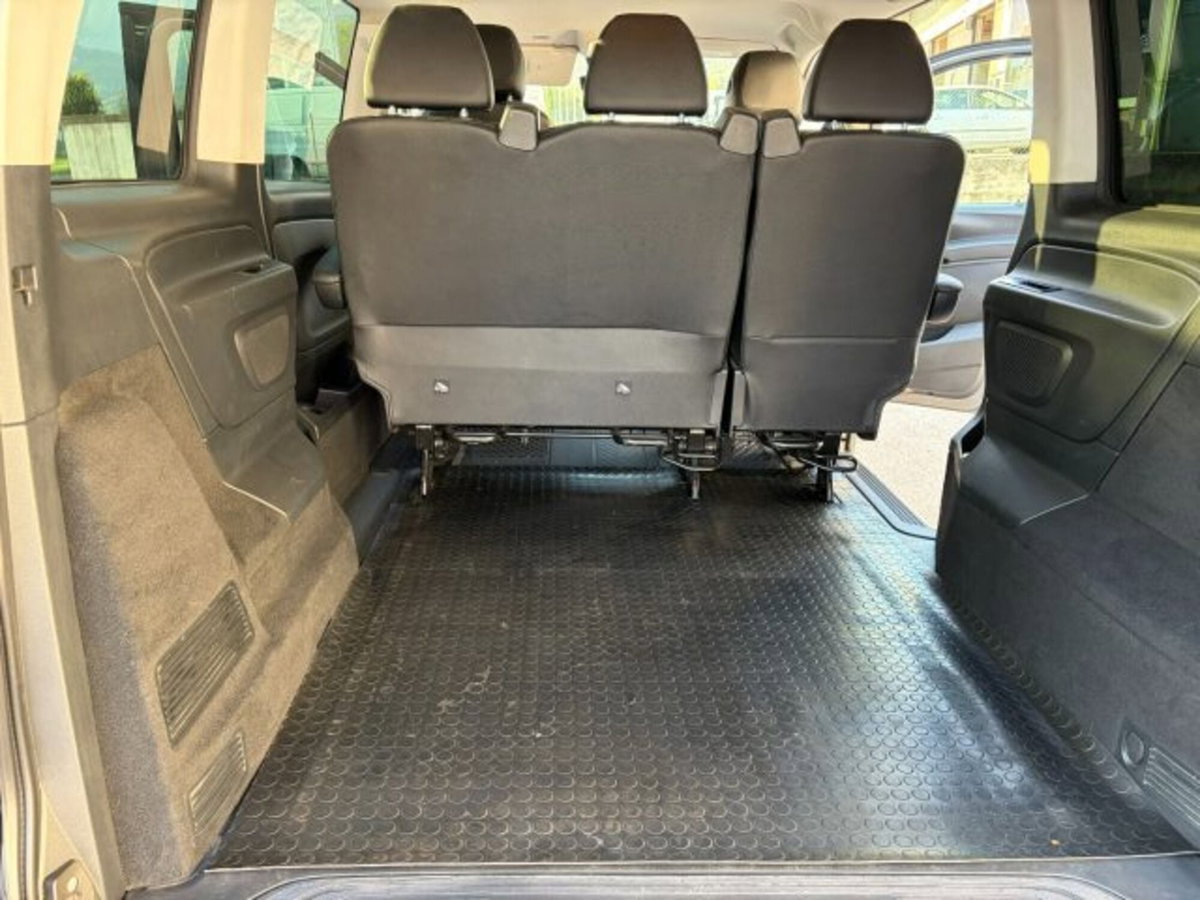 Mercedes-Benz Vito 2.0 110 CDI PC Mixto Compact (19)