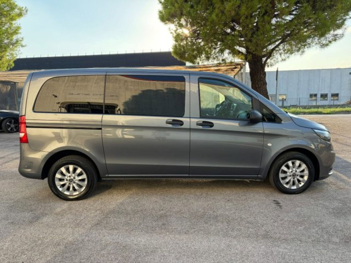 Mercedes-Benz Vito 2.0 110 CDI PC Mixto Compact (4)