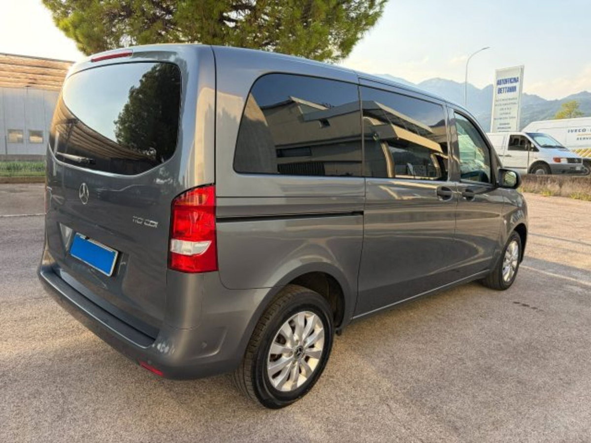 Mercedes-Benz Vito 2.0 110 CDI PC Mixto Compact (5)