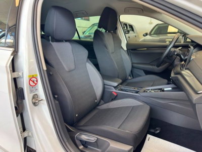 Skoda Octavia Station Wagon 2.0 TDI EVO SCR DSG Wagon Sportline (10)