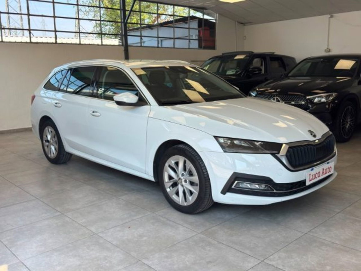 Skoda Octavia Station Wagon 2.0 TDI EVO SCR DSG Wagon Sportline (3)