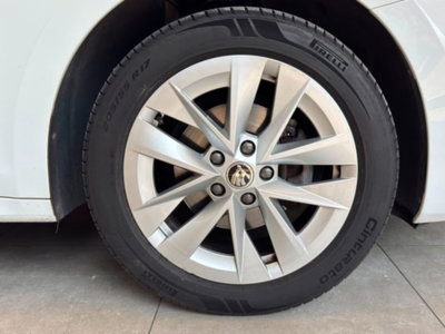 Skoda Octavia Station Wagon 2.0 TDI EVO SCR DSG Wagon Sportline (7)