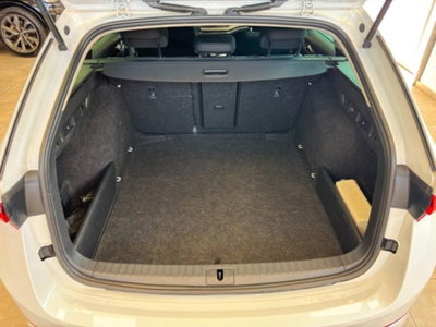 Skoda Octavia Station Wagon 2.0 TDI EVO SCR DSG Wagon Sportline (8)