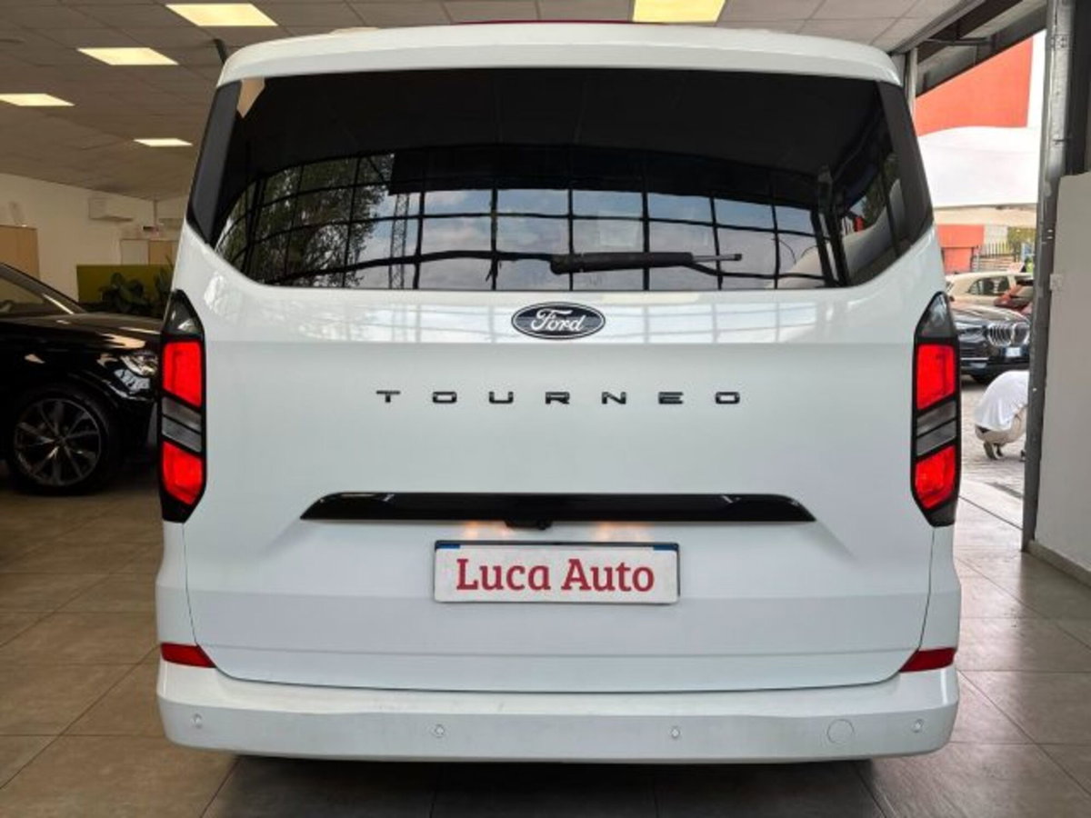 Ford Tourneo Custom 320 2.0 EcoBlue 150CV PC Titanium (5)