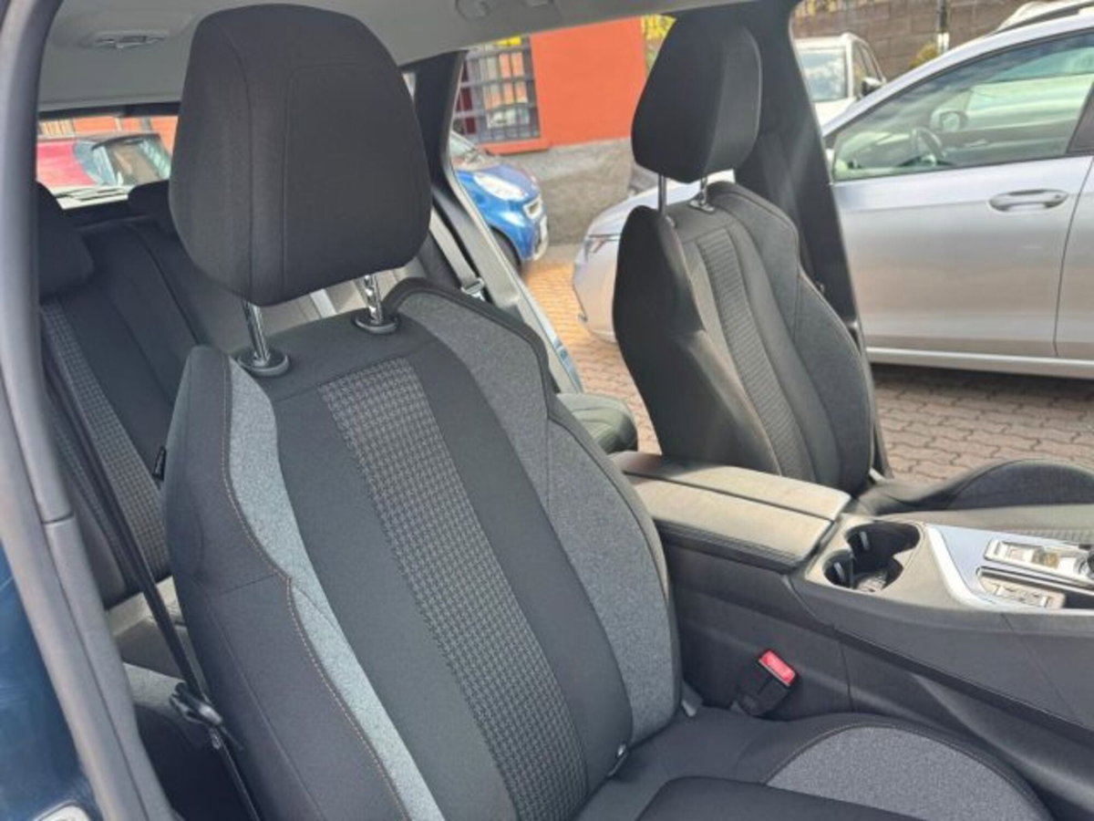 Peugeot 3008 BlueHDi 130 S&S EAT8 Active Pack (13)