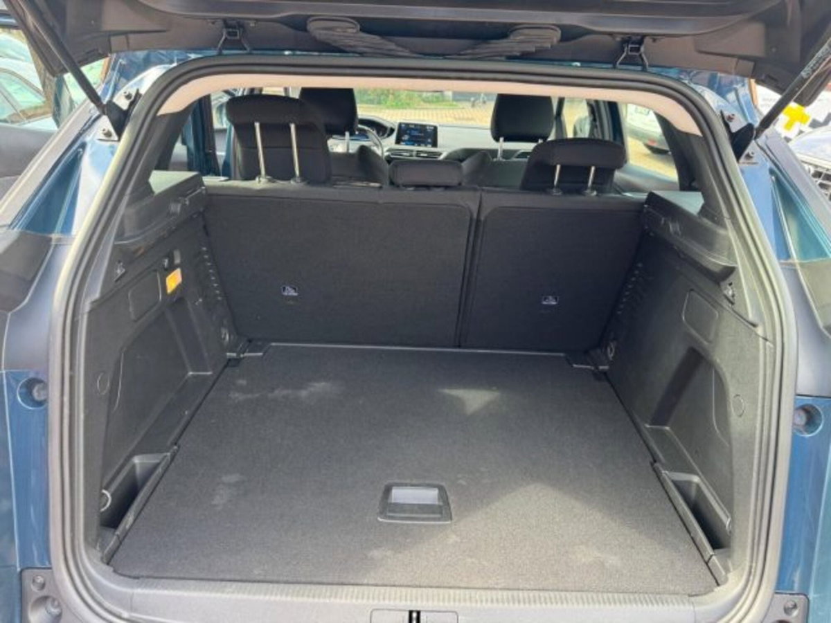 Peugeot 3008 BlueHDi 130 S&S EAT8 Active Pack (20)