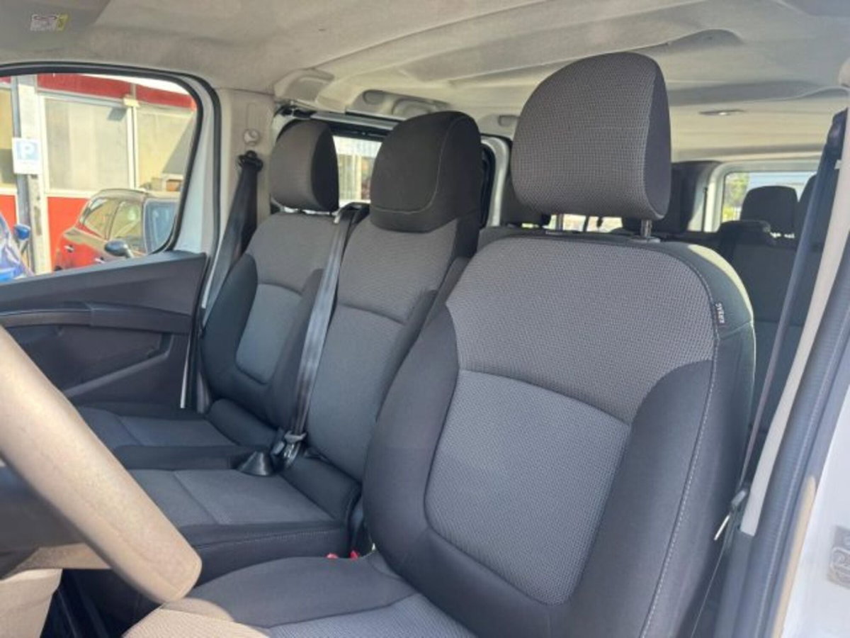 Renault Trafic Furgone BluedCi 150CV EDC PL-TN SpaceClass (13)