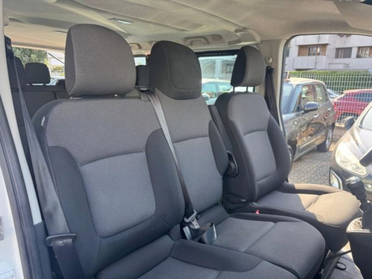Renault Trafic Furgone BluedCi 150CV EDC PL-TN SpaceClass (17)