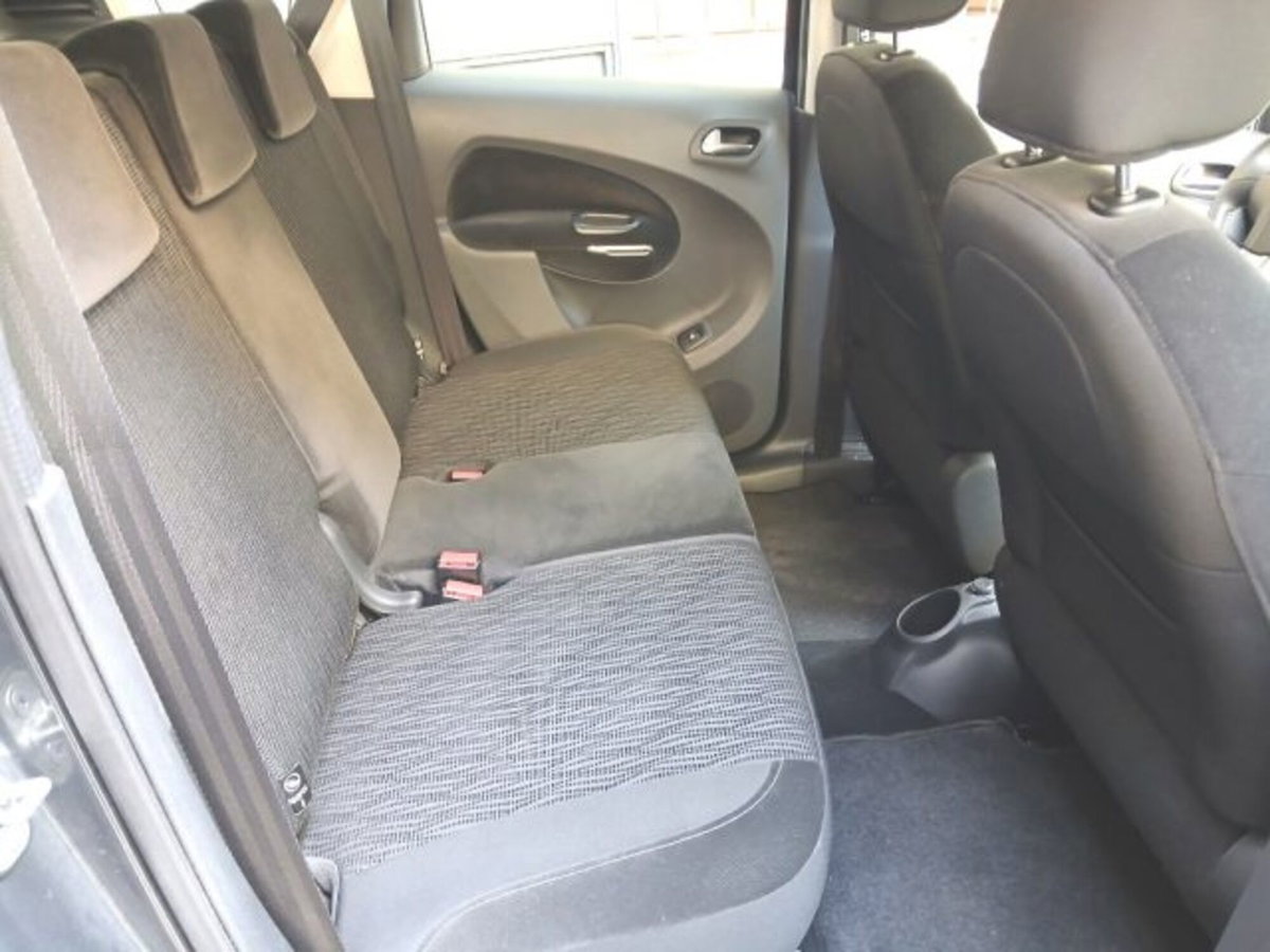 Citroen C3 Picasso 1.4 VTi 95 Exclusive Style (14)
