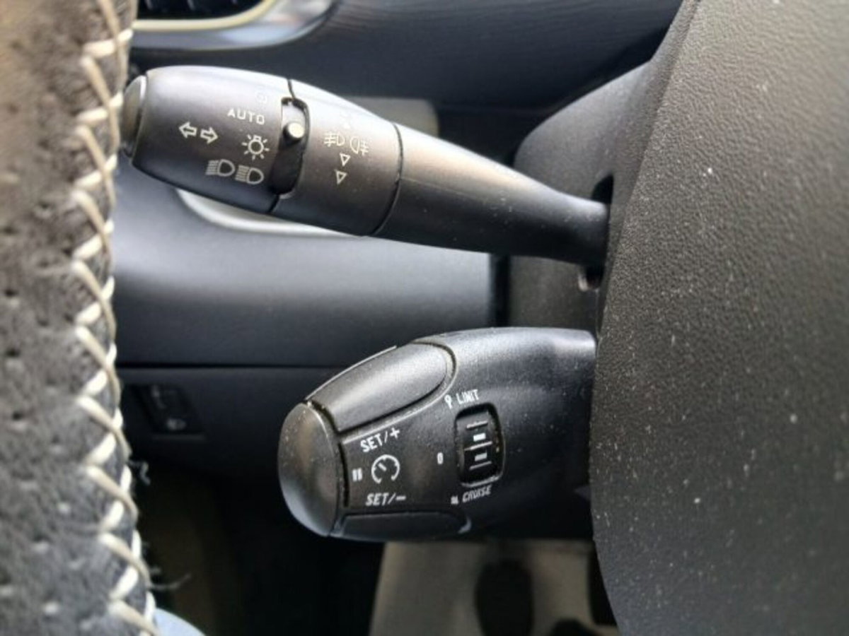 Citroen C3 Picasso 1.4 VTi 95 Exclusive Style (17)