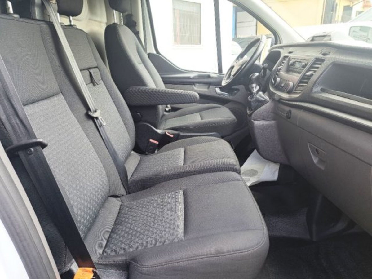 Ford Transit Custom Furgone 320 2.0 EcoBlue Hybrid 130 PL Furg. Titanium (5)