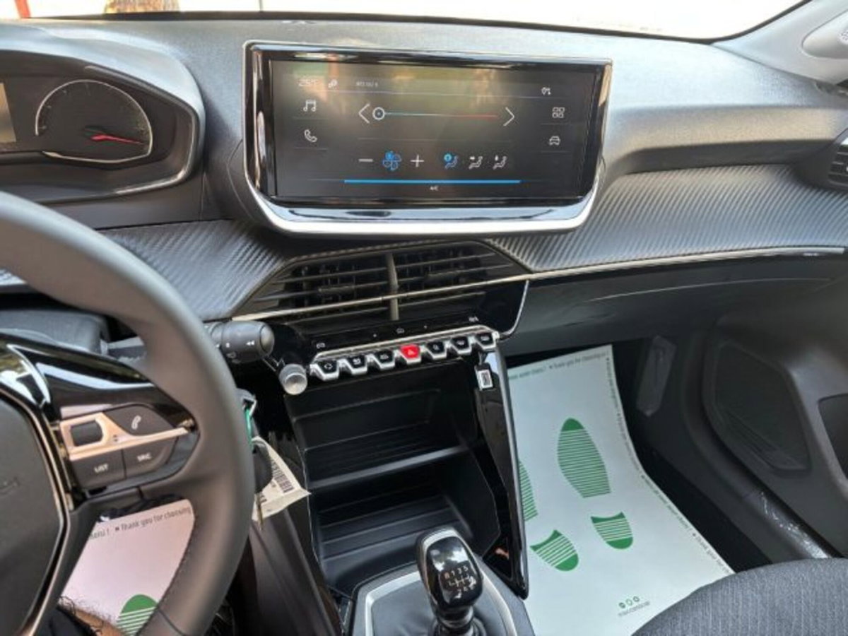 Peugeot 208 1.2 puretech Active s&s 100cv (11)