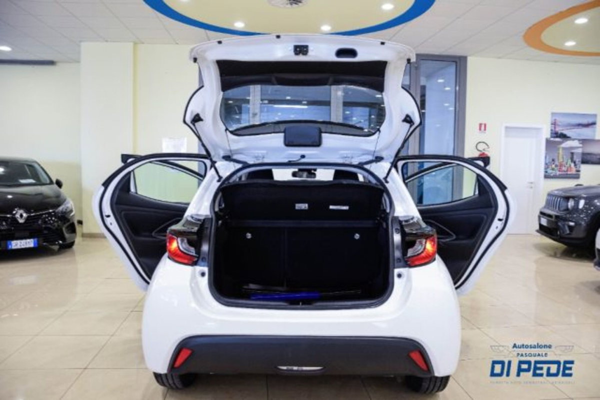 Toyota Yaris Cross 1.5 Hybrid 5p. E-CVT Active (11)