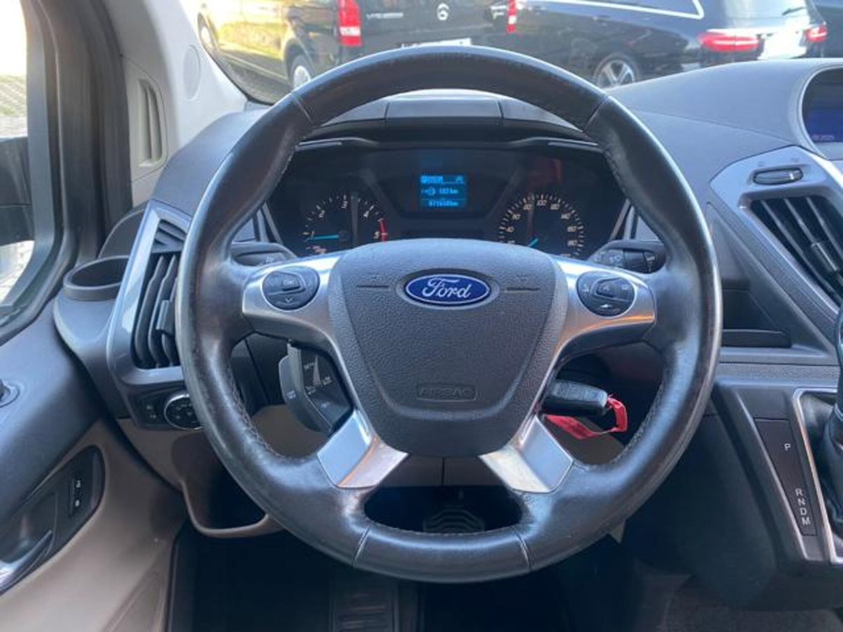 Ford Tourneo Custom 310 2.0 TDCi 170CV aut. PC Titanium (8)
