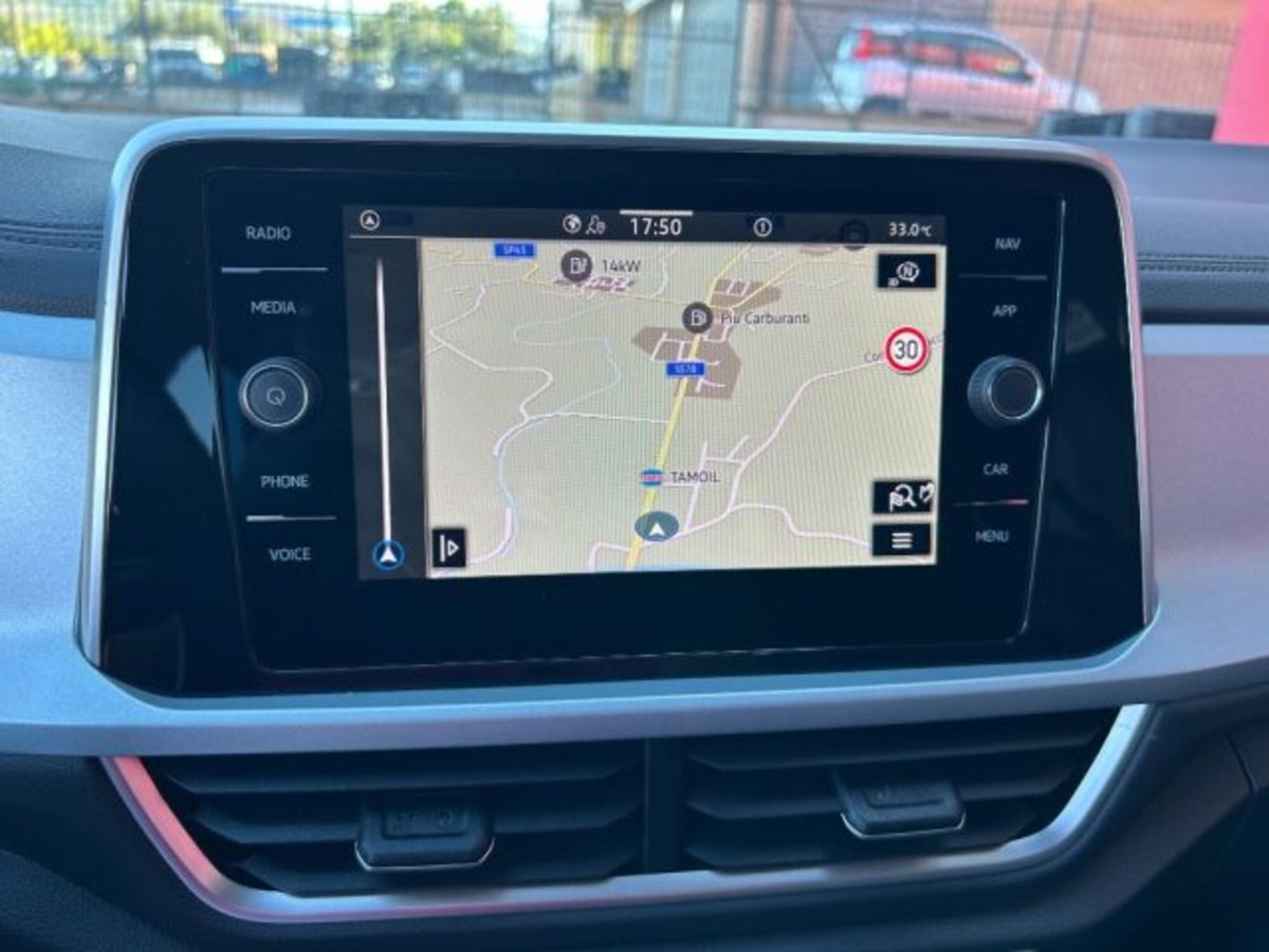 Volkswagen T-Roc 1.0 tsi R-Line 115cv (9)
