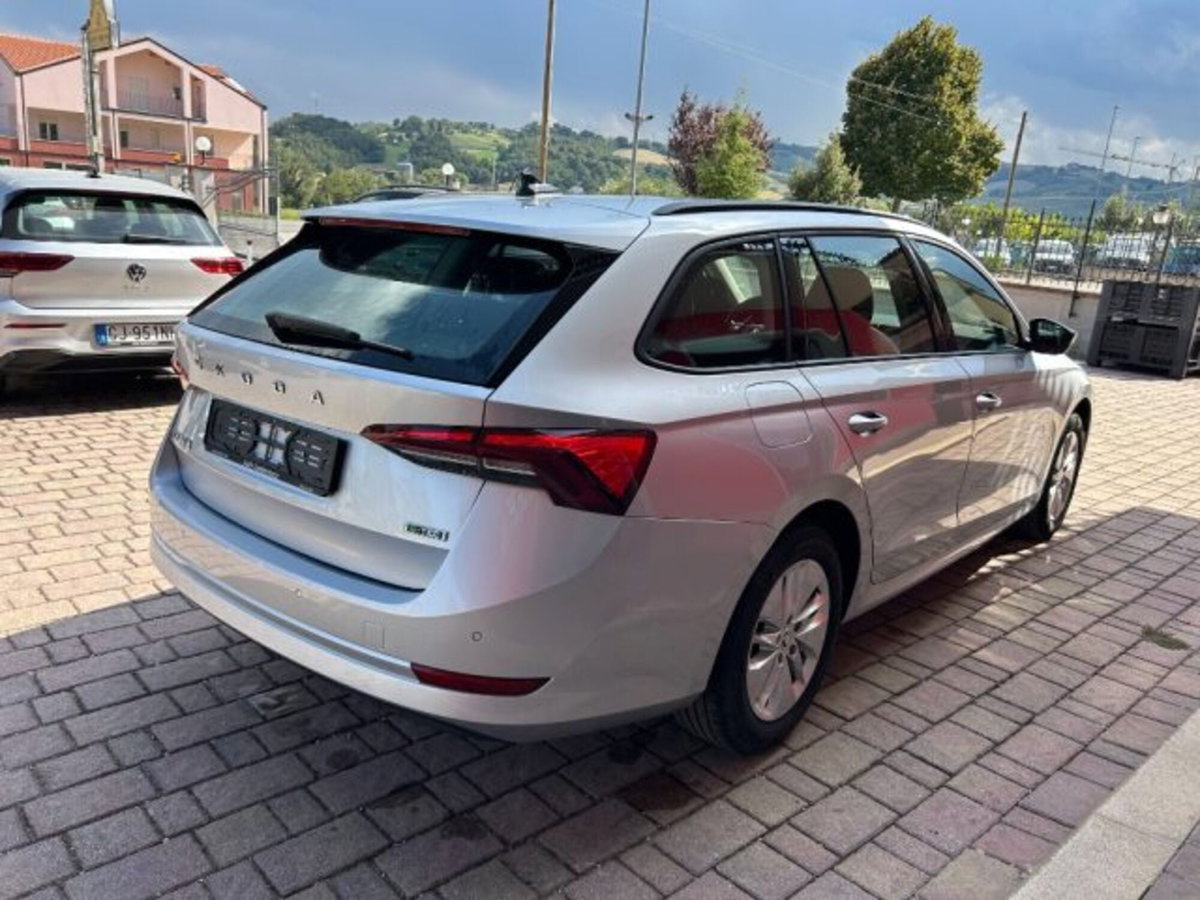 Skoda Octavia Station Wagon 1.5 G-TEC DSG Wagon Ambition (3)