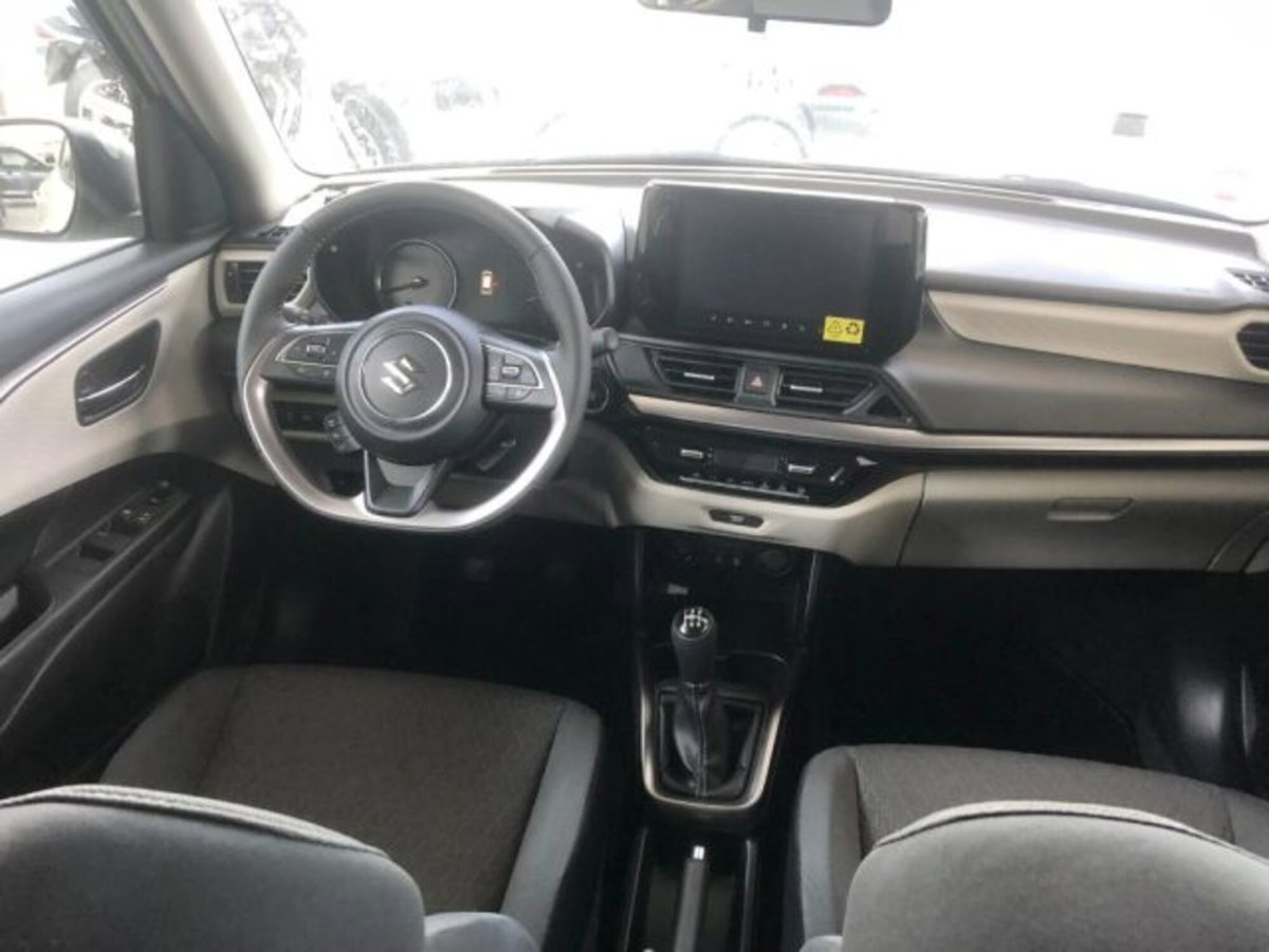 Suzuki Swift 1.2h Top 4wd allgrip (11)