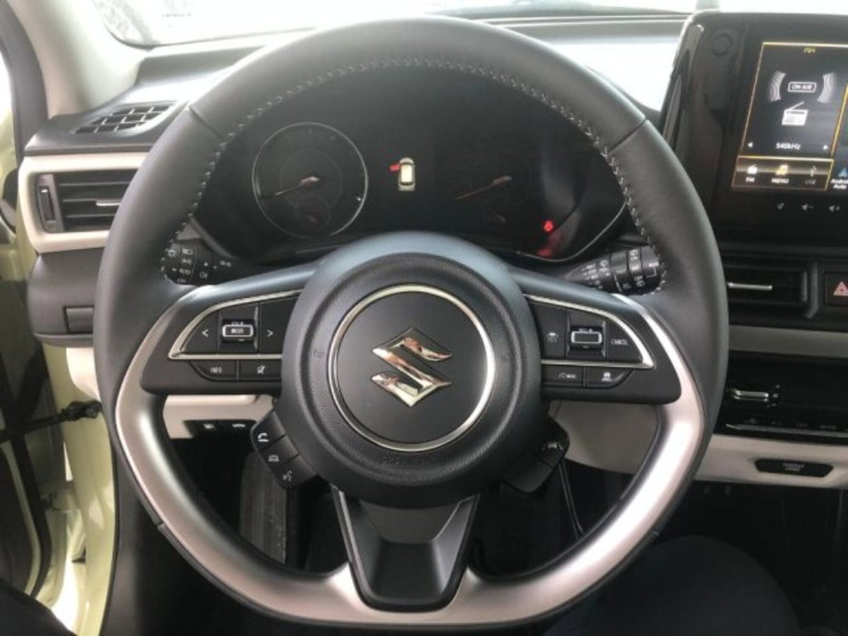 Suzuki Swift 1.2h Top 4wd allgrip (14)