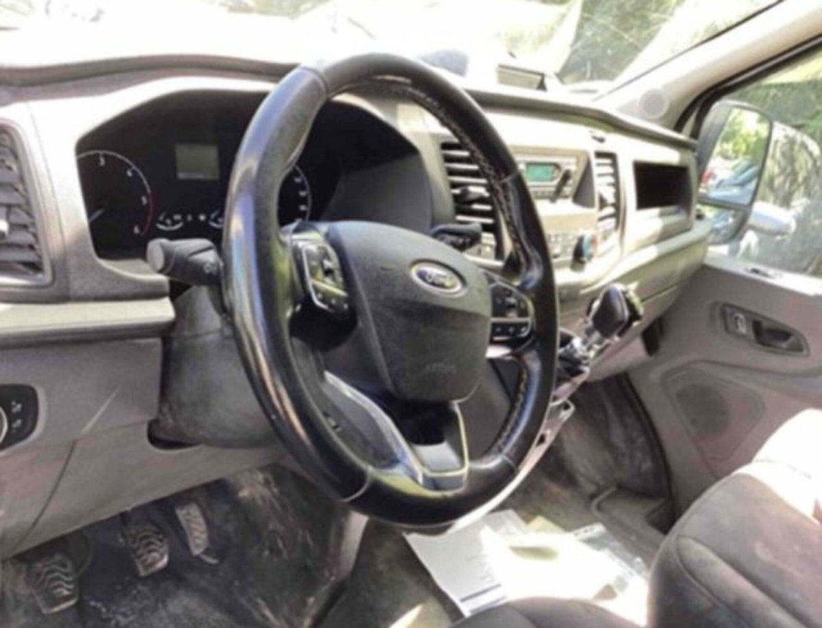 Ford Transit transit 350 tr.post. 2.0 tdci 130cv trend L4 Onnicar d.cab. cassone fisso r.sing. (4)