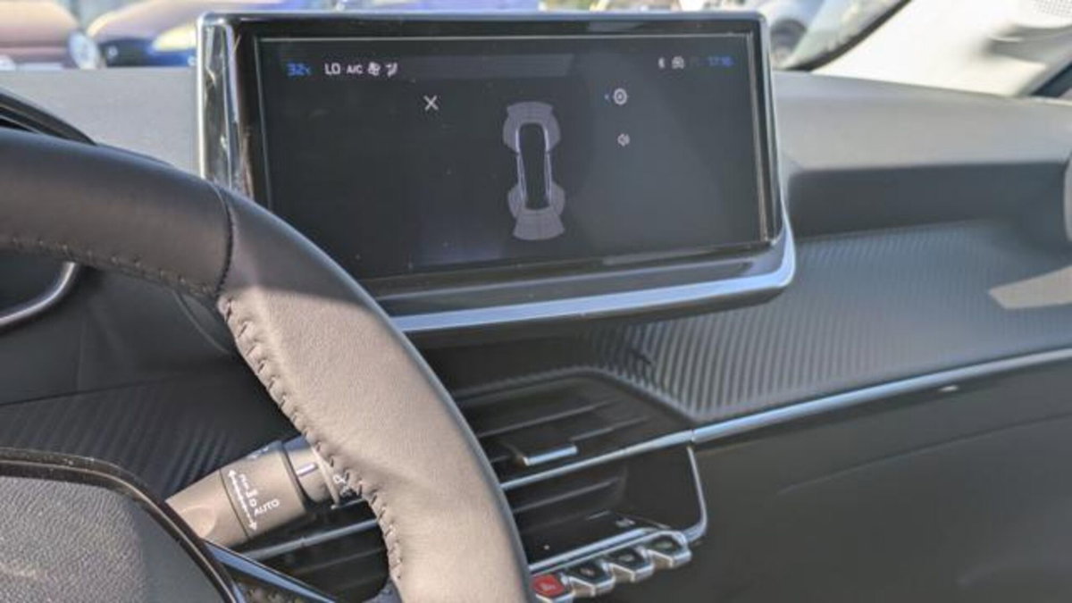 Peugeot 208 50 kWh Allure (10)