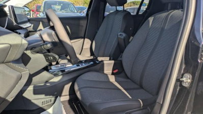 Peugeot 208 50 kWh Allure (11)