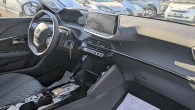 Peugeot 208 50 kWh Allure (12)