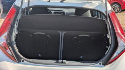 Toyota Aygo X 1.0 Lounge 72cv (14)