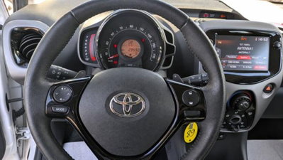 Toyota Aygo X 1.0 Lounge 72cv (5)