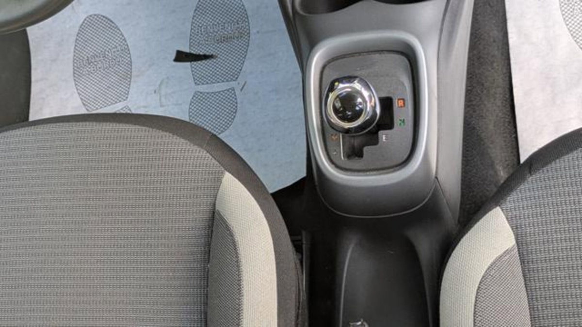 Toyota Aygo X 1.0 Lounge 72cv (8)