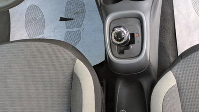 Toyota Aygo X 1.0 Lounge 72cv (8)