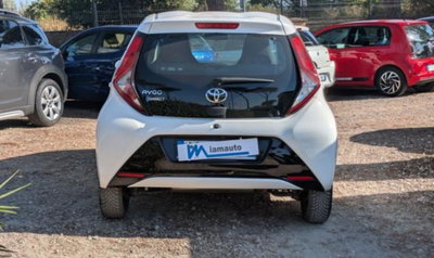 Toyota Aygo X 1.0 Lounge 72cv (13)