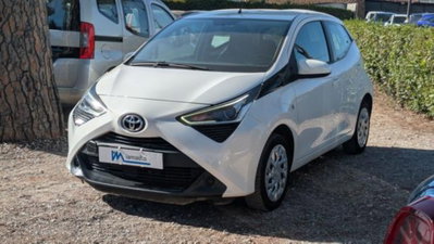 Toyota Aygo X 1.0 Lounge 72cv (2)