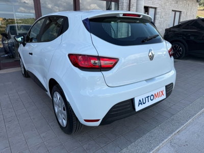 Renault Clio dCi 8V 75 CV 5 porte Moschino Life (11)