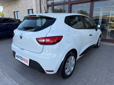 Renault Clio dCi 8V 75 CV 5 porte Moschino Life (12)