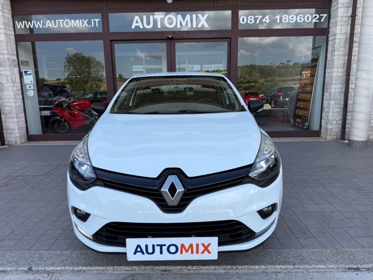 Renault Clio dCi 8V 75 CV 5 porte Moschino Life (5)