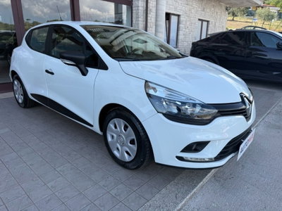 Renault Clio dCi 8V 75 CV 5 porte Moschino Life (6)
