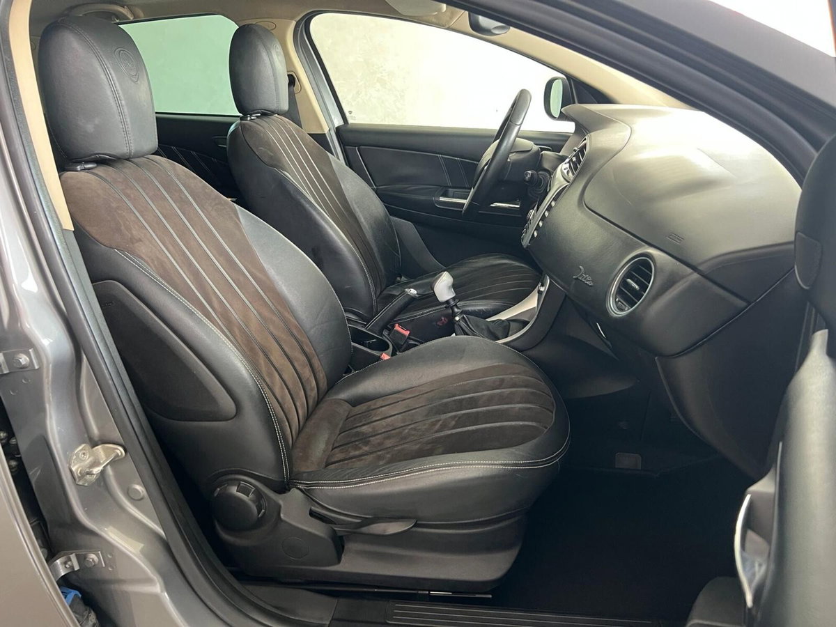 Lancia Delta 2.0 MJT DPF Gold (16)