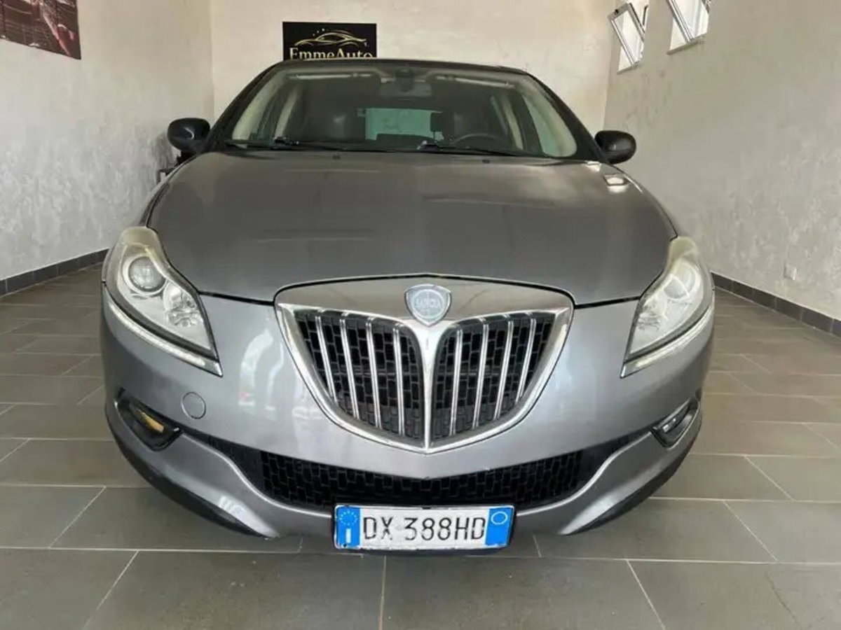 Lancia Delta 2.0 MJT DPF Gold (2)