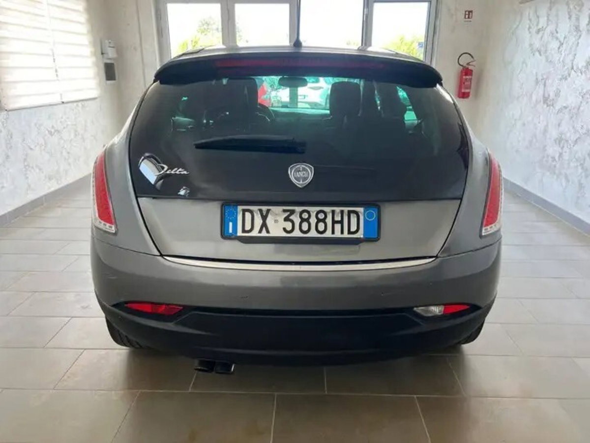 Lancia Delta 2.0 MJT DPF Gold (5)