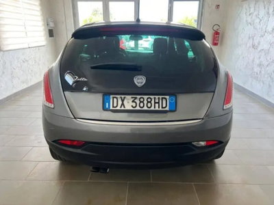 Lancia Delta 2.0 MJT DPF Gold (5)