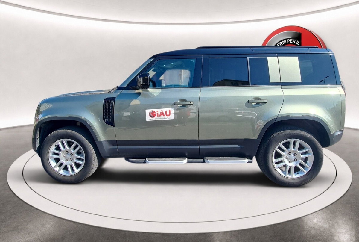 Land Rover Defender 110 3.0D I6 200 CV AWD Auto S (6)
