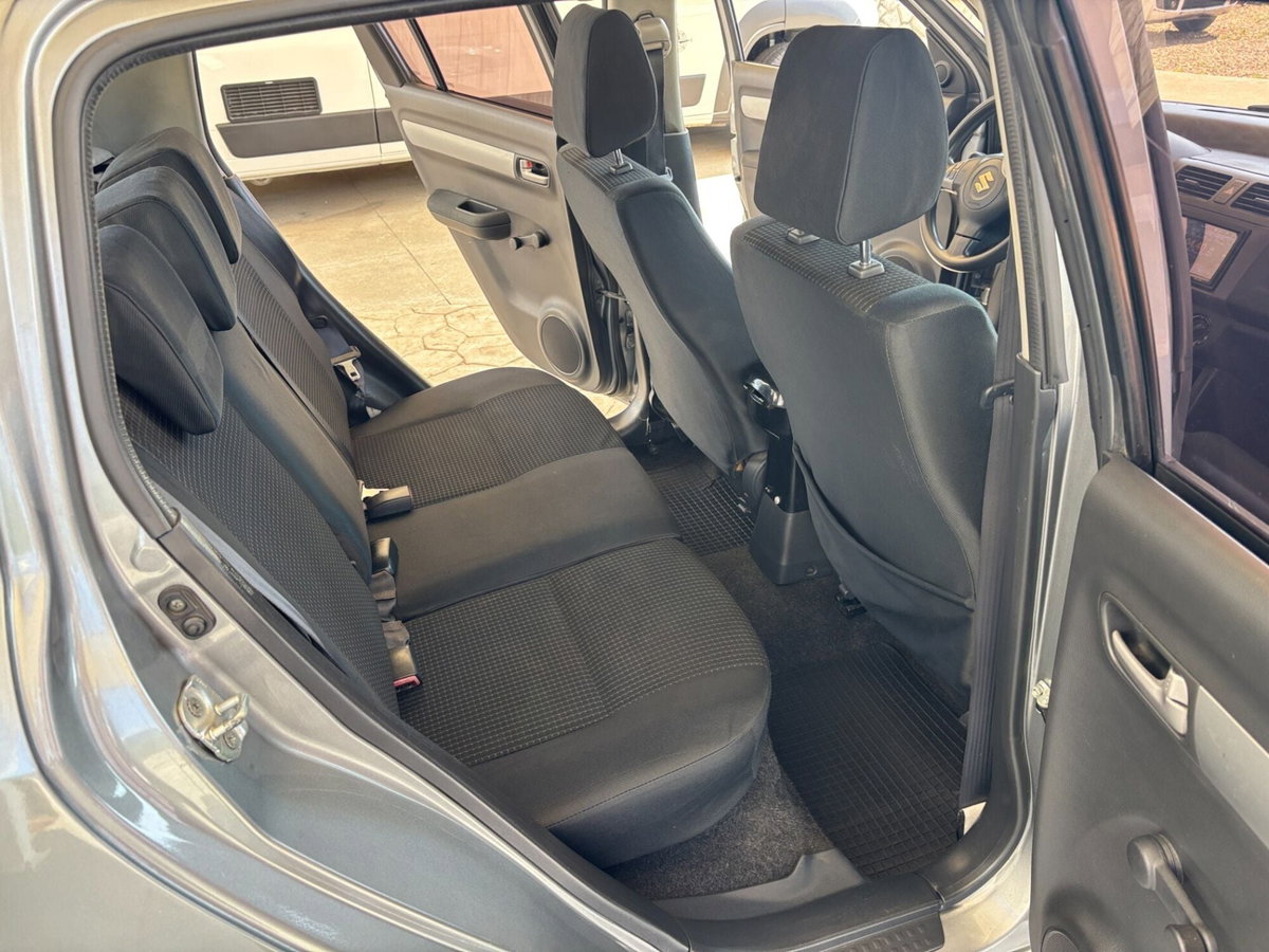Suzuki Swift 1.3 DDiS 5p. GL (13)