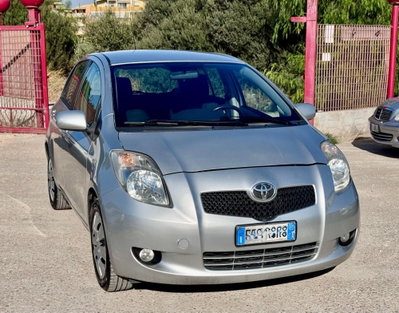 Toyota Yaris 1.3 5 porte M-MT Sol usata
