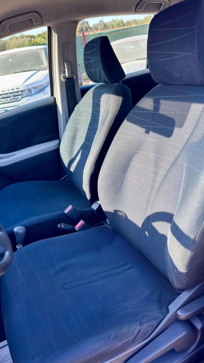 Toyota Yaris 1.3 5 porte M-MT Sol (11)