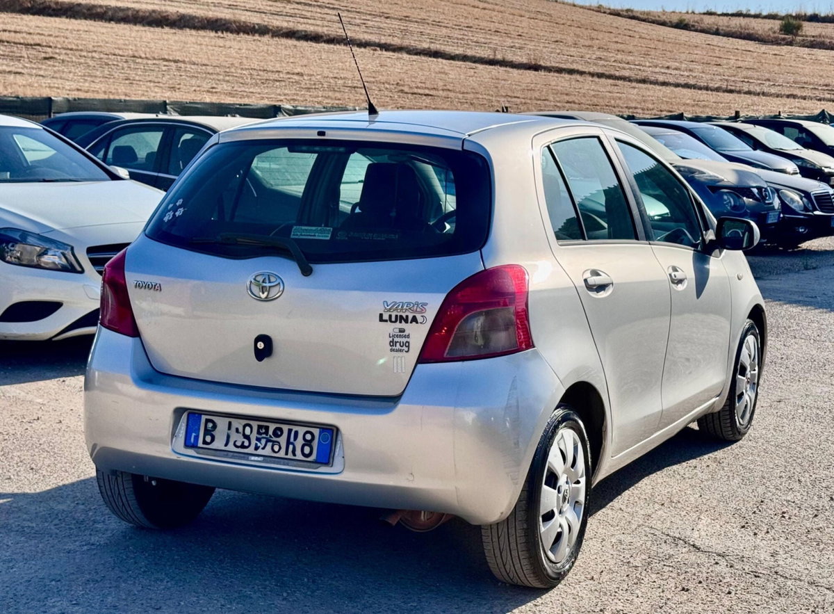 Toyota Yaris 1.3 5 porte M-MT Sol (6)