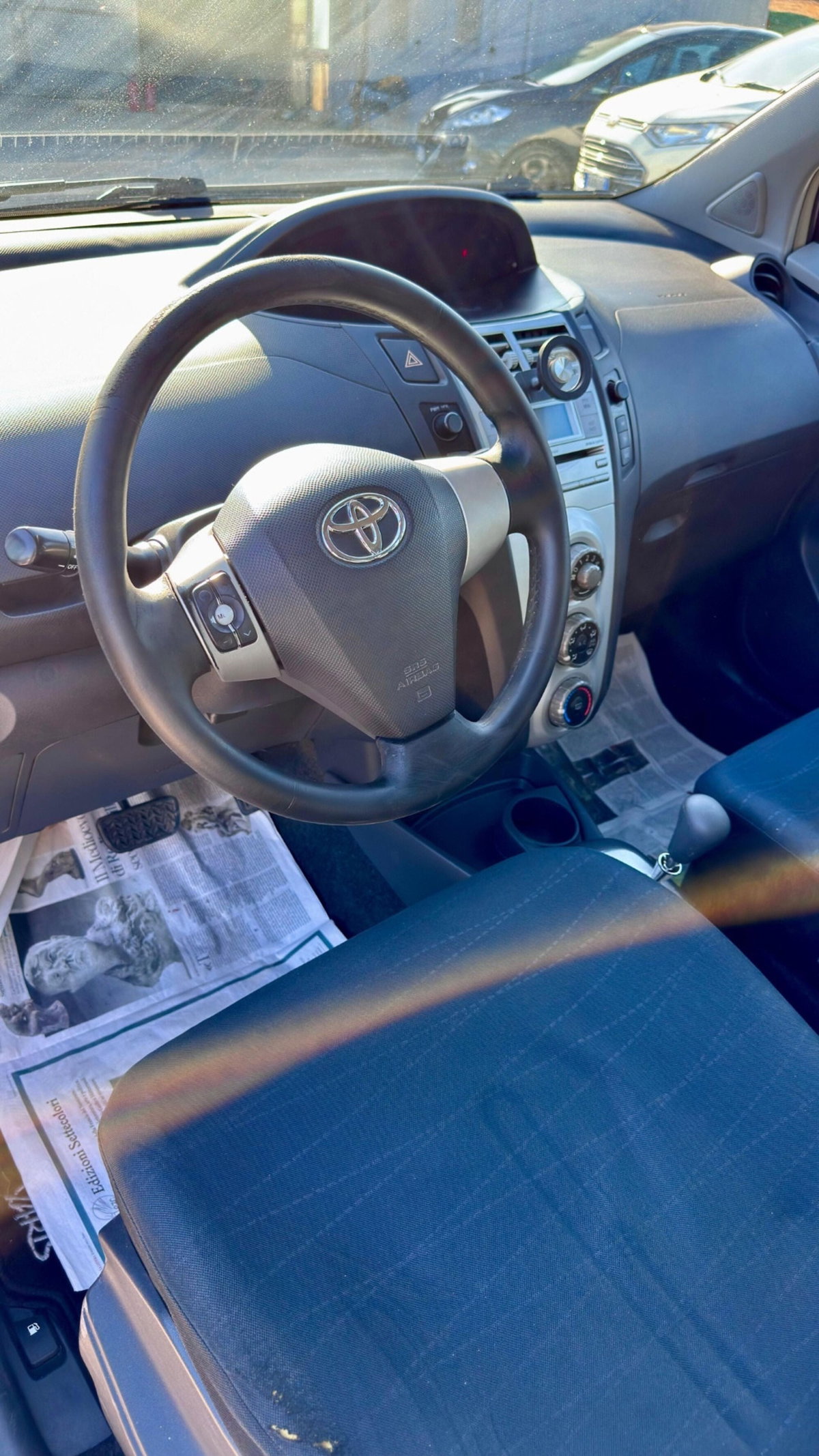 Toyota Yaris 1.3 5 porte M-MT Sol (8)