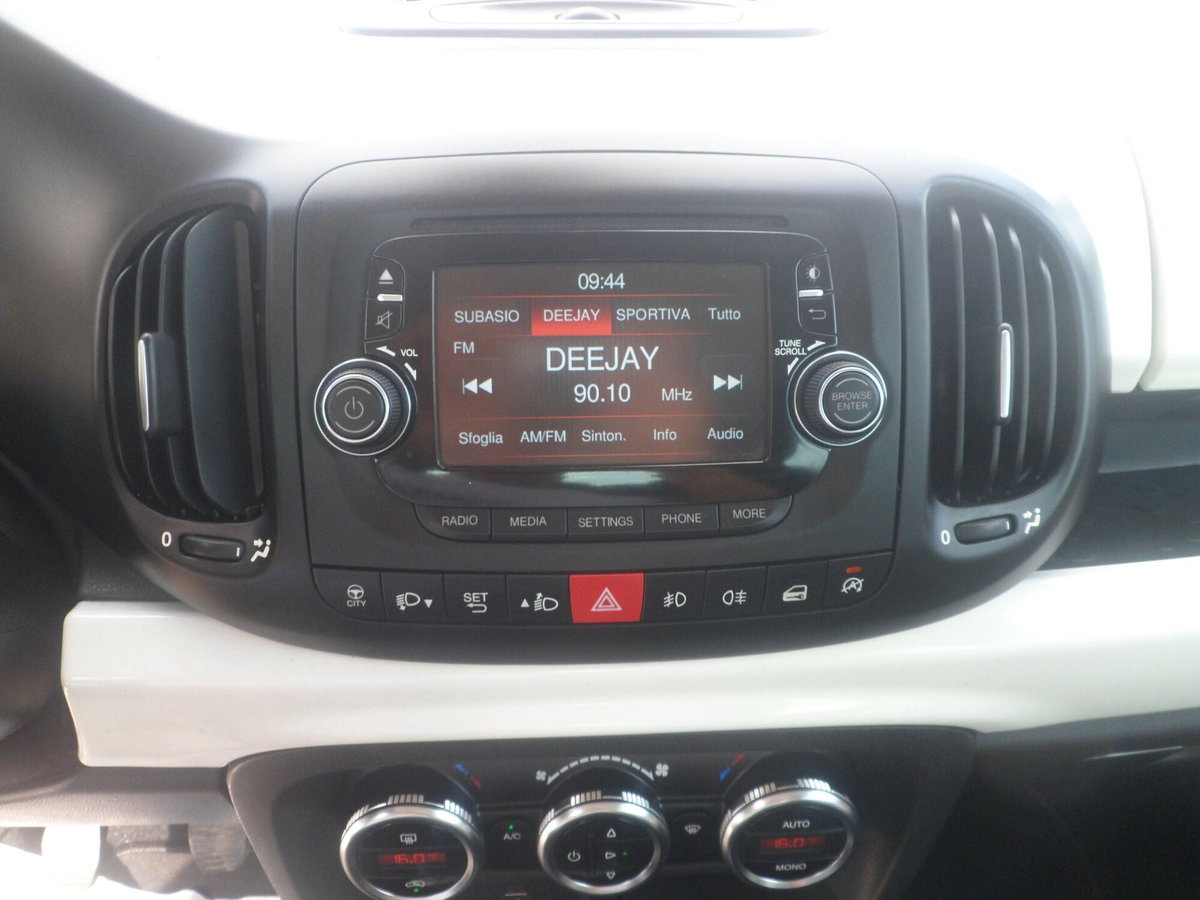 Fiat 500L 1.6 Multijet 105 CV Trekking (12)