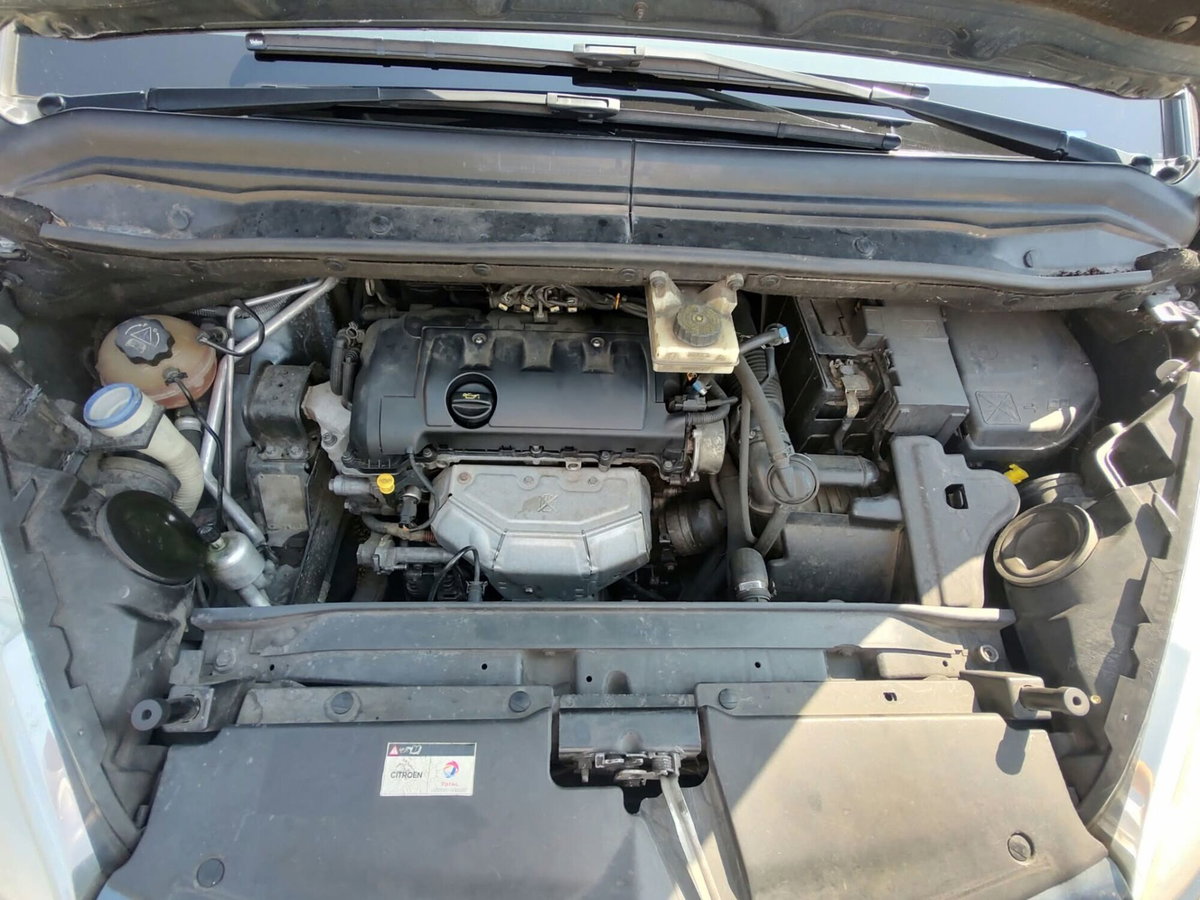 Citroen C4 Gran Picasso 1.6 VTi 120 Classique (9)