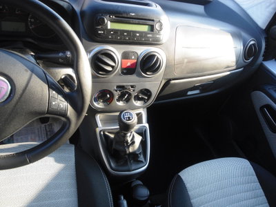 Fiat Qubo 1.3 MJT 75 CV Trekking (12)